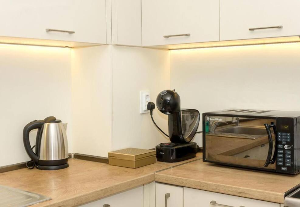 Modern Bright Apartment Close To City Center And Grand Mall Varna Exteriér fotografie