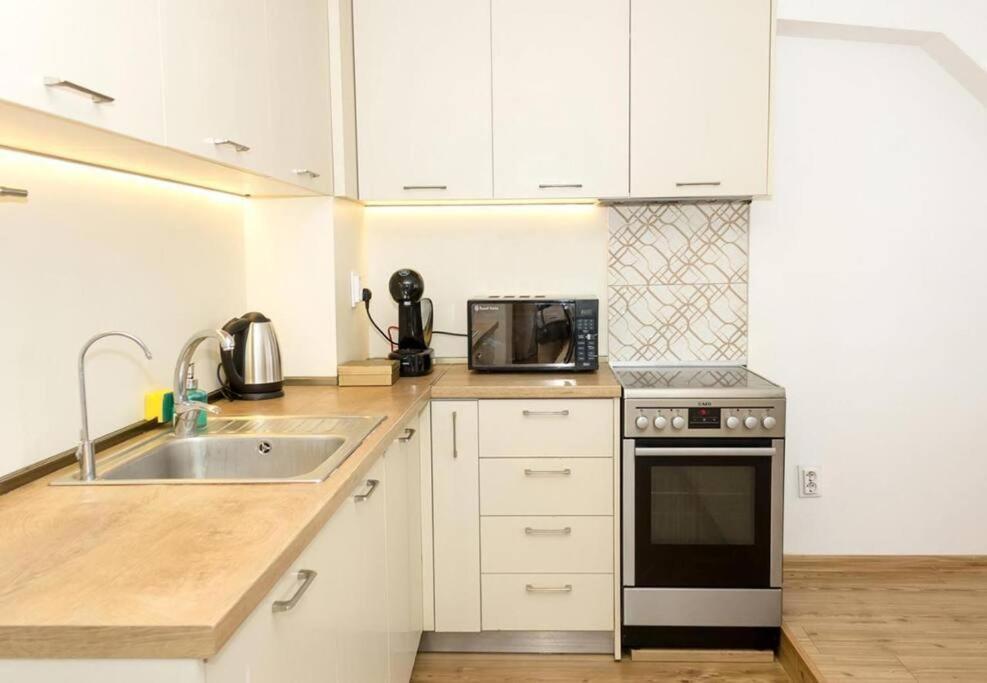 Modern Bright Apartment Close To City Center And Grand Mall Varna Exteriér fotografie
