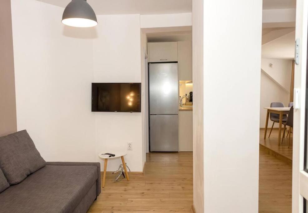 Modern Bright Apartment Close To City Center And Grand Mall Varna Exteriér fotografie