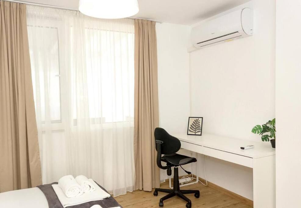 Modern Bright Apartment Close To City Center And Grand Mall Varna Exteriér fotografie