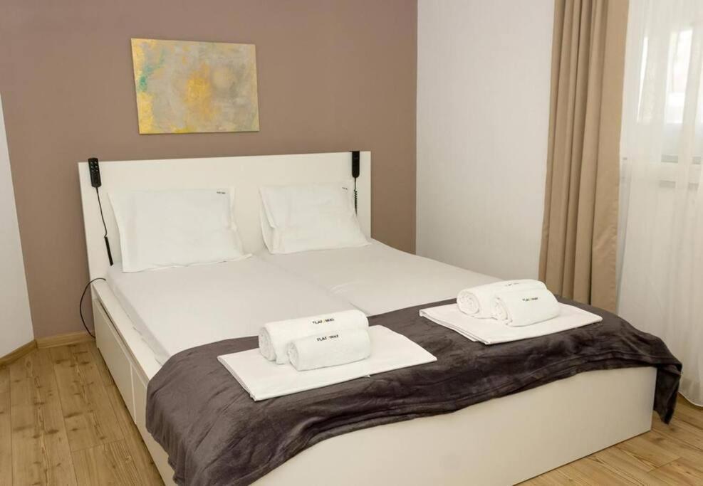 Modern Bright Apartment Close To City Center And Grand Mall Varna Exteriér fotografie